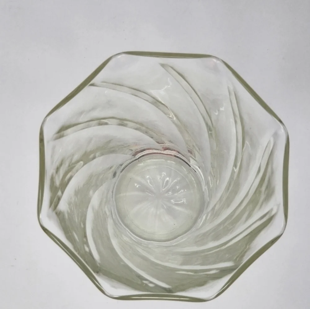 Vintage‎ Swirl Pattern Bent Edge Clear Glass Vase